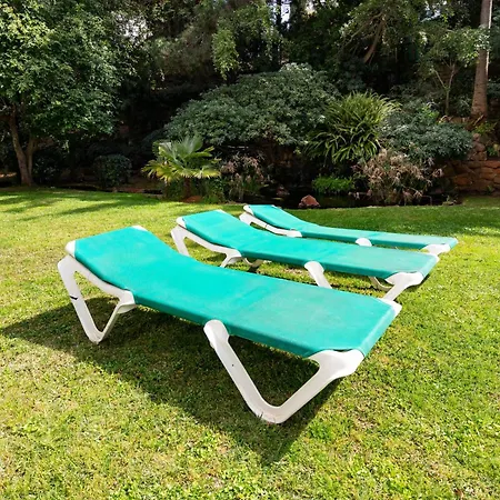 Patio Andaluz - Jardines 434 *