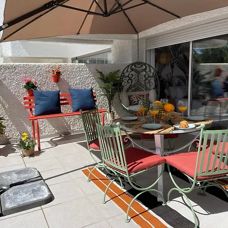 Daire Patio Andaluz - Jardines 434 *